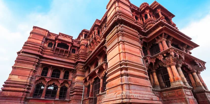 Govind Dev Ji Temple Vrindavan: History, Darshan Timings, Aarti Schedule, Location, Entry Rules and Complete Guide